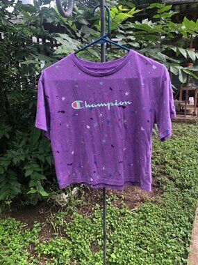 Champion Purple with colorful paint splatter T-shirt, Size Large